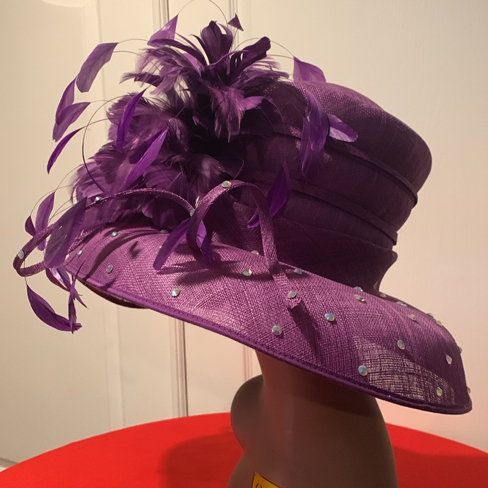Elegant Purple Feathered Women's Hat - Picture 2 of 5